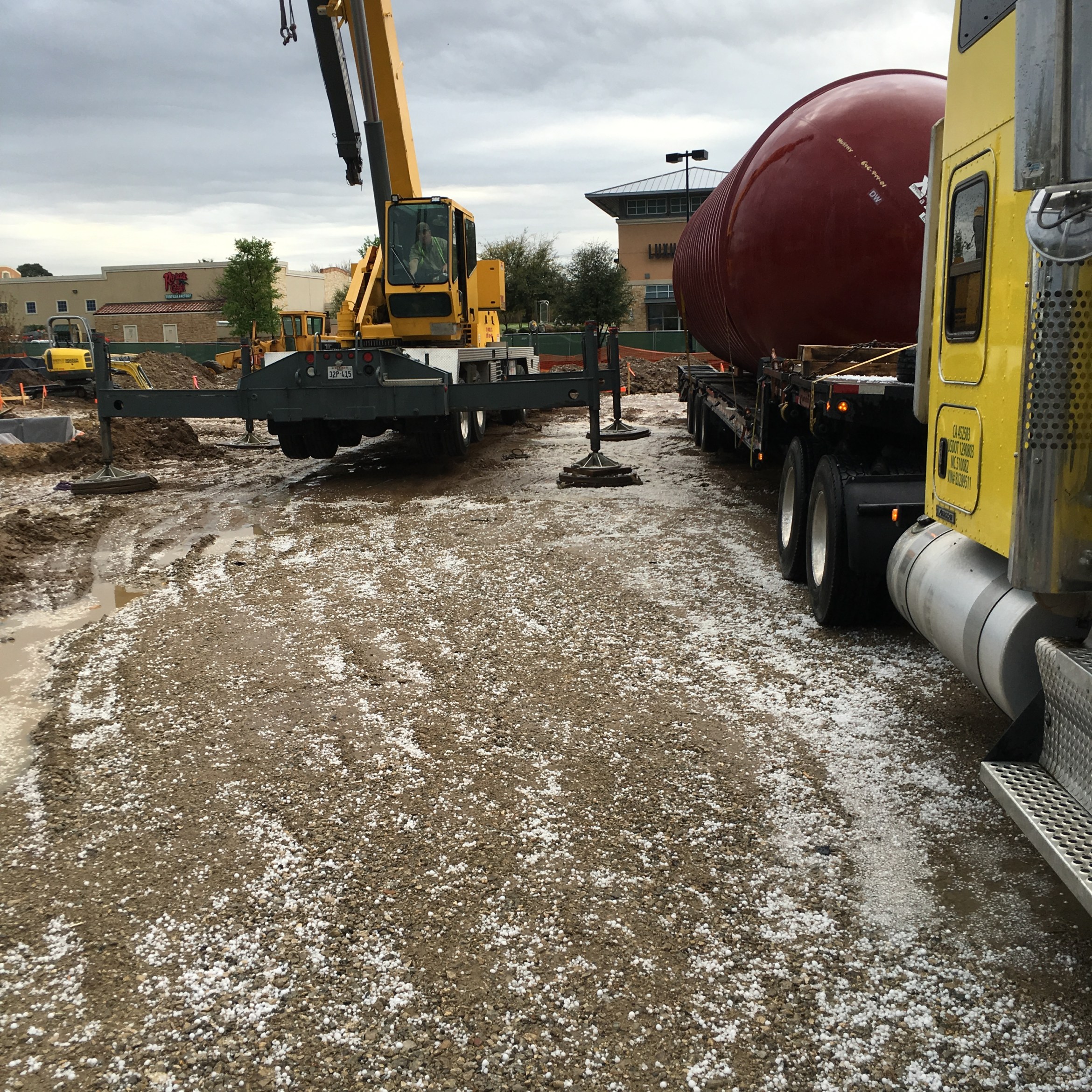 32E08CA0-3157-4BB6-9BD9-3FF0C7391D7E