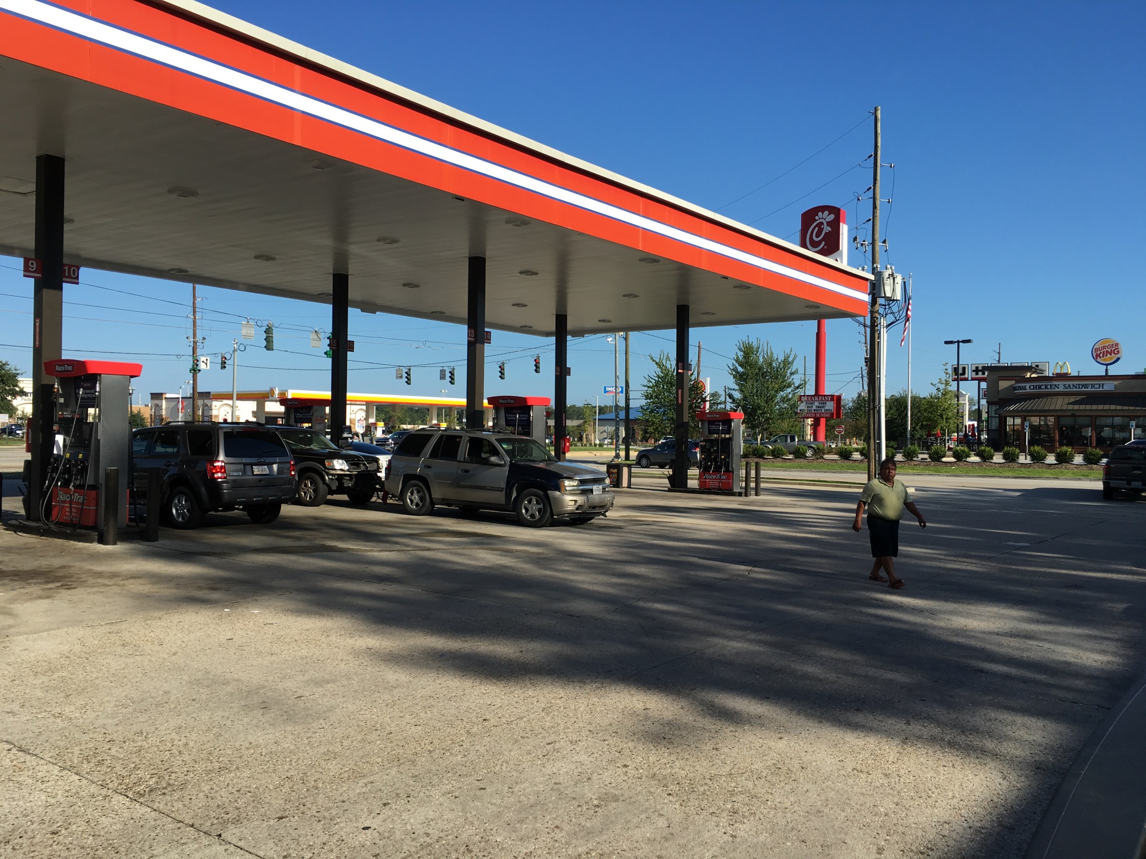 EAD4D875-0BD4-40A7-9D60-8A9E2E17413C